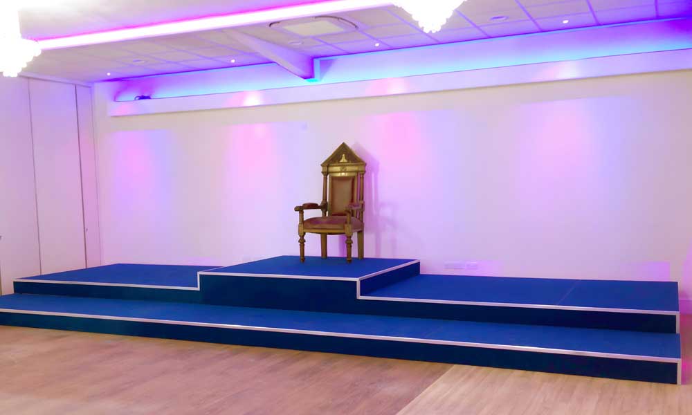 Tiered Cameo